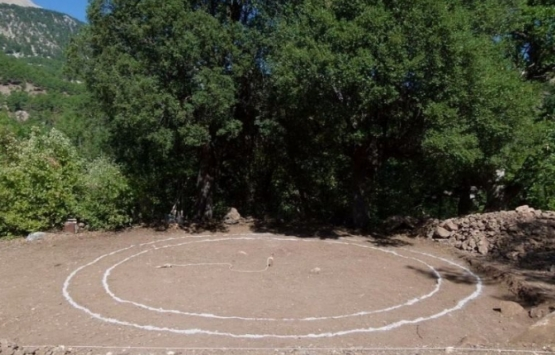 Bin 500 TL ye çamurdan ev yaptılar!