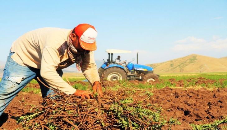 Çiftçiler suya gelen rekor zamma isyan etti! Üretimi bırakırsak herkes aç kalır