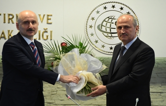 Ulaştırma ve Altyapı Bakanlığı'nda devir teslim!