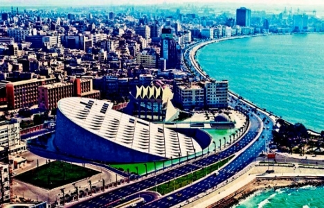 İskenderiye tarihi dokusu ve eserleriyle ziyaretçilerini büyülüyor!