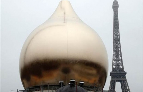 Paris Saint Trinite Kilisesi nin üzerine altın kaplamalı kubbe yapıldı!