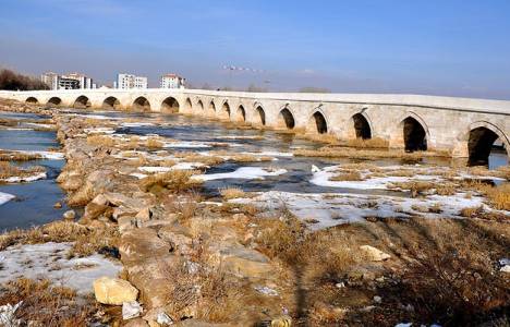 Yağışların azalması Kızılırmak'ın debisini olumsuz etkiledi!