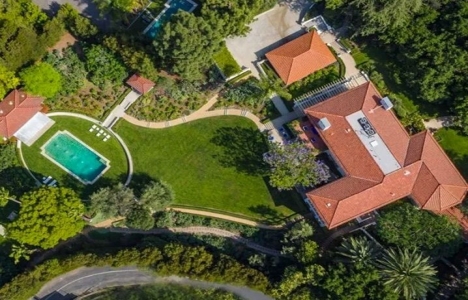 Angelina Jolie, Los Angeles ta 25 milyon dolara ev aldı!