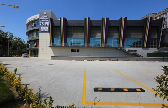 Sultangazi Kapalı Yüzme Havuzu