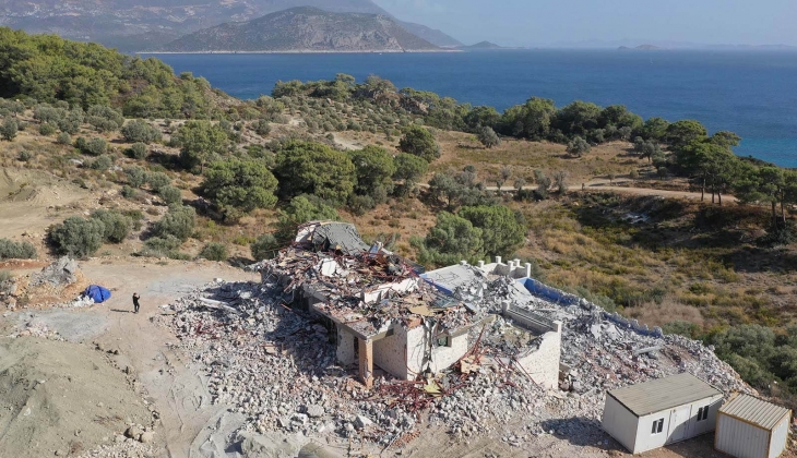 Antalya Kaş ta 3 bin 719 kaçak yapının yıkımı 8 inci kez iptal edildi!