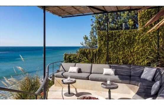 Aaron Rodgers ve Danica Patrick Malibu da 28 milyon dolara ev aldı!