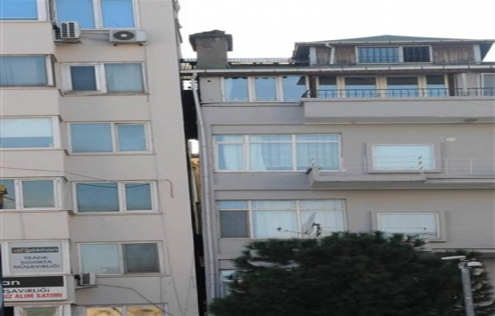 Hasarlı binalar korkutuyor! 17 Ağustos tan beri böyle!