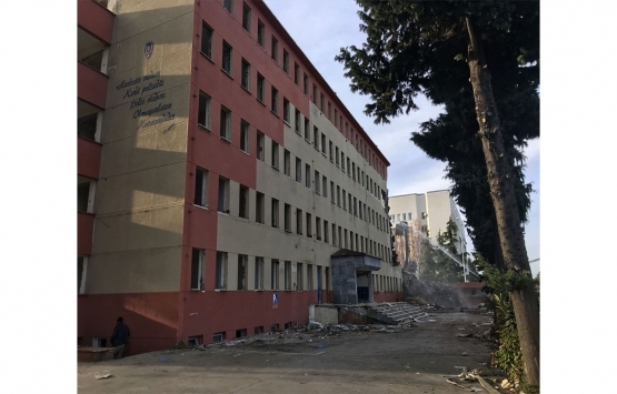 Rize Emniyet Müdürlüğünün eski binası yıkılıyor!