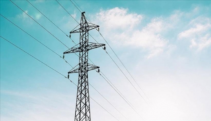 Sıcaklar arttı, elektrik tüketimi rekor üstüne rekor kırdı!