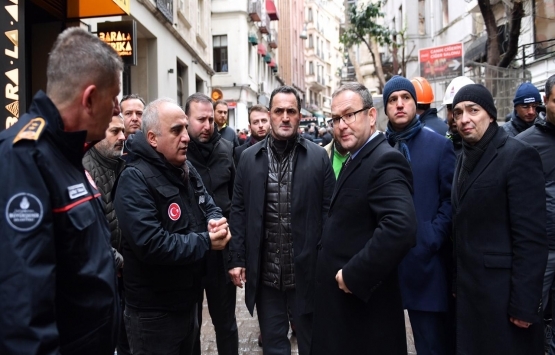 Haydar Ali Yıldız Beyoğlu nda çöken binada inceleme yaptı!