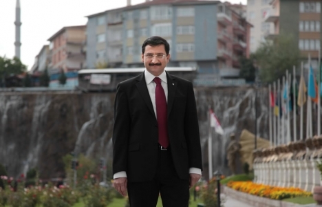 Mustafa Ak: İhtiyaca göre hizmet veriyoruz!