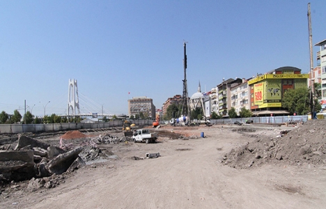 İzmit Kent Meydanı için çalışmalar başladı!