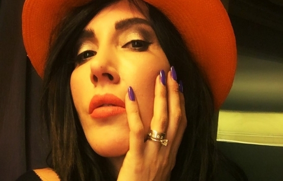 Hande Yener aradığı çiftlik evini Urla'da buldu!