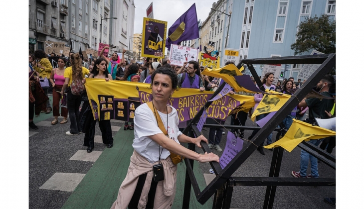 Portekiz de binlerce kişi konut sorununa çözüm için sokağa indi!