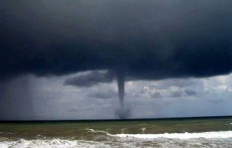 Akçakoca’da hortum meydana geldi!