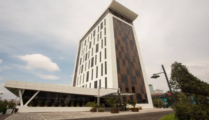 Suudi Sakaar’ın Royal Stay Palace otelini Özyurt satın aldı