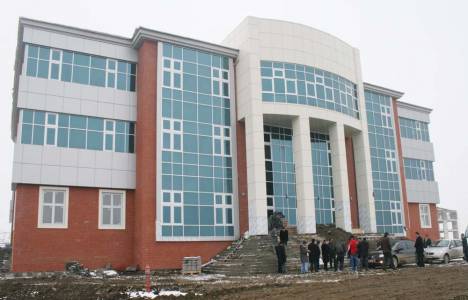 Muş Alparslan Üniversitesi iletişim