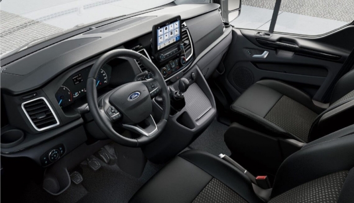 Ford’dan ticari araçlara özel fiyatlar! Ford Tourneo Custom fiyatları ne kadar? 5 Eylül 2022 fiyat listesi…