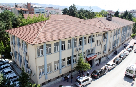 Burdur'un eski adliye binası yıkılacak!