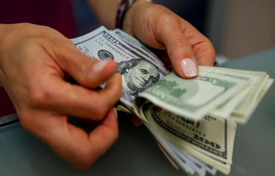 Dolar tahminleri değişti! Yatırımcılar dolarda mı kalmalı TL mevduata mı geçmeli?