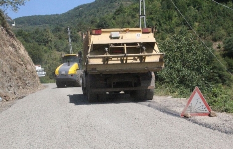 Kastamonu Bozkurt'ta 24 kilometre yol yenilendi!