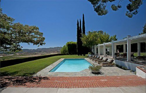 Frank Sinatra nın Los Angeles taki evi 125 milyon dolara satışa çıktı!