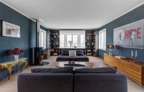 Yıkılması için imza toplanan evin içini görenler inanamadı!