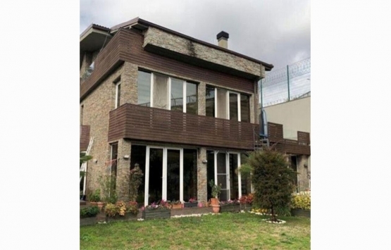 Ünlü isimler milyon liralık evlerini satışa çıkardı!