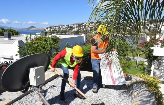 Yılmaz Özdil in villasının kaçak eklentileri yıkılıyor!