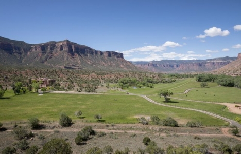 John Hendricks Colorado daki evini satıyor!