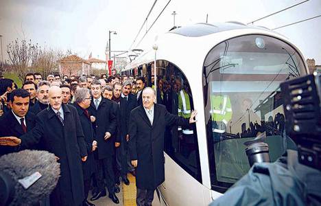 Kadir Topbaş: Kentin elektriği çöpten çıkacak!