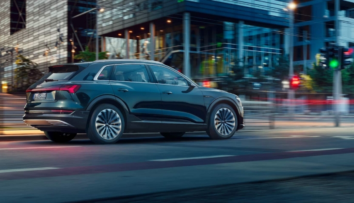 Audi’nin elektrikli modeli e-tron’dan dudak uçuklatan fiyat! İşte 27 Eylül 2022 fiyat listesi…