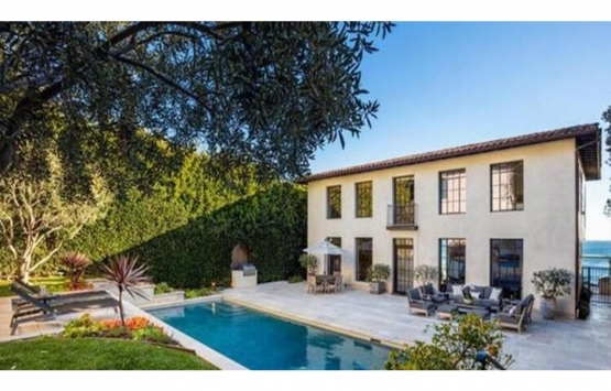 Aaron Rodgers ve Danica Patrick Malibu da 28 milyon dolara ev aldı!