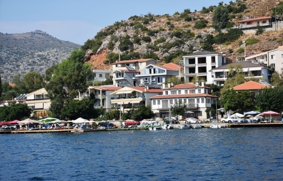 Marmaris ve Datça'daki imara aykırı yapılar denizden denetlendi!
