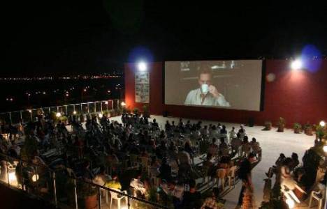 Antalya'da yazlık sinema günlerinin son durağı Kumluca!