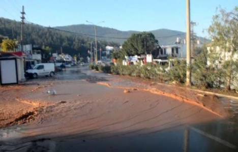 Bodrum'da DSİ içme suyu hattında patlama 20 ev ve iş yerini su bastı!