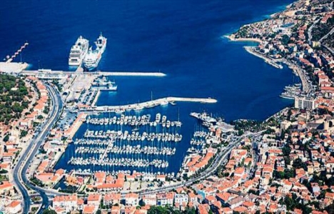 İzmir yat limanı projelerine sektörden tam destek geldi!