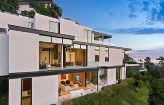 Ariana Grande Hollywoods Hills te 13,7 milyon dolara malikane aldı!