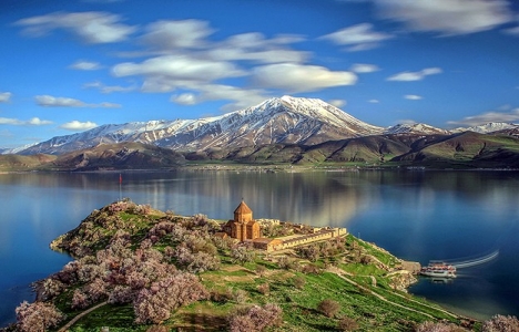 Van Akdamar Kilisesi'nin UNESCO Listesi'ne girmesi için çalışılıyor!