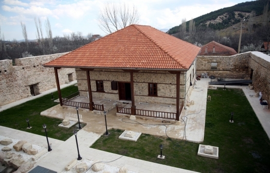 700 yıllık Alaaddin Cami bugün ibadete açılıyor 