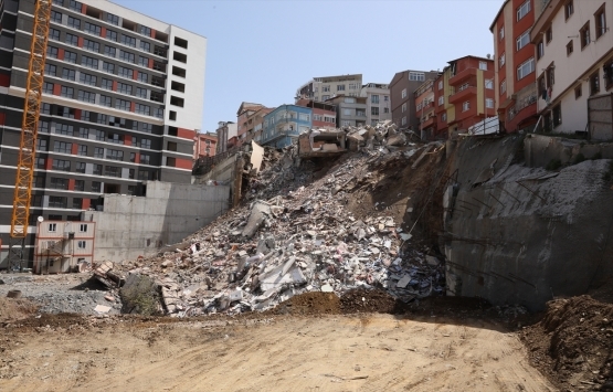Kağıthane deki enkaz bölgesinde geoteknik rapor hazırlanıyor