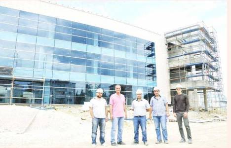 İnegöl Devlet Hastanesi binasının yarısı tamamlandı!