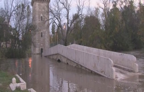 Edirne'de tarihi köprüler trafiğe kapatıldı!