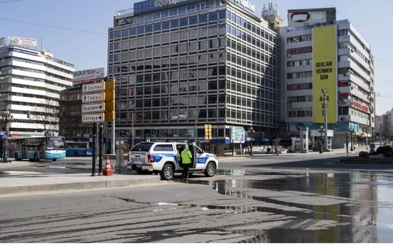 Neşet Ertaş konakladığı Rençber Han yıkılma tehlikesi altında!