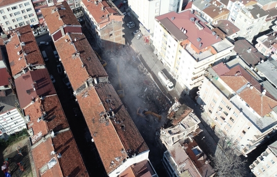 Bağcılar da riskli binaların yıkımına başlandı!