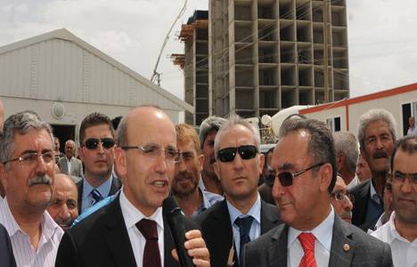 Mehmet Şimşek Batman TOKİ Kuyubaşı Konutları inşaatını gezdi!