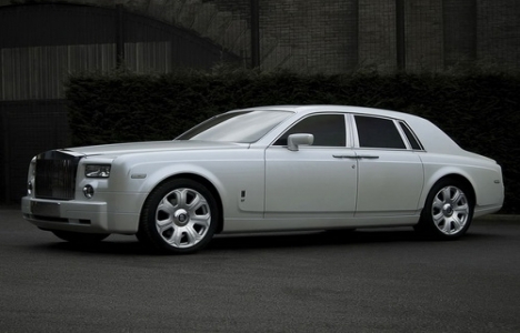 Ali Ağaoğlu 2.4 milyon liralık Rolls-Royce aldı!