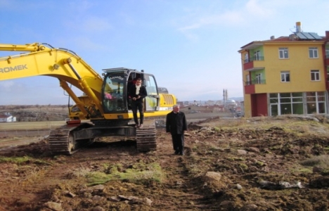 İncesu Belediyesi yol açma çalışmaları sürüyor!