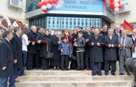 Emine Fevzi Uslu İlkokulu'nun açılışı Fatma Şahin tarafından gerçekleştirildi! 