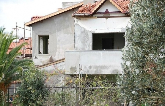 Aykut Erdoğdu nun villasındaki kaçak bölümler yıkıldı!